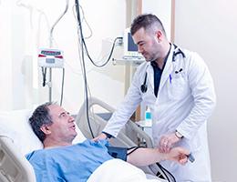 Patient being treated by a cardiologist