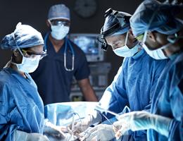 Patient being treated by a cardiologist